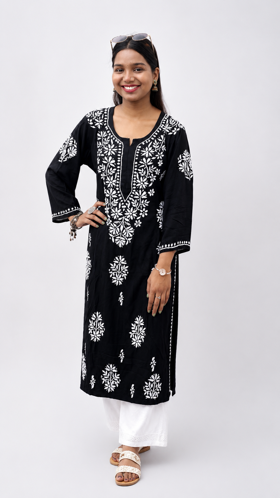 Bhumi Kurta Black With White Embroidery